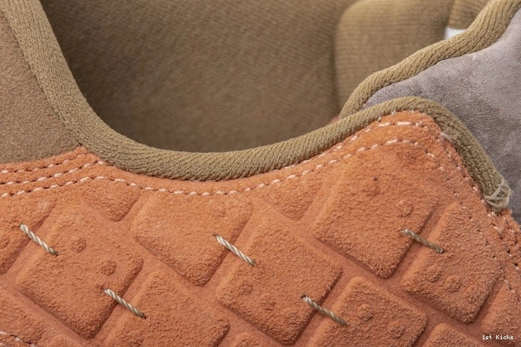 Low Retro 13 Stone Sepia  Jordan Clot AT3102-200 0101